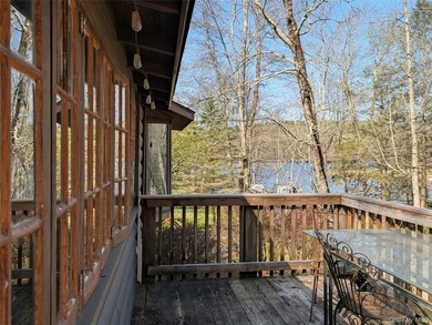 Welcome to the quintessential lake house in the storybook - photo 3