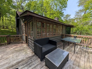 Welcome to the quintessential lake house in the storybook - photo 7