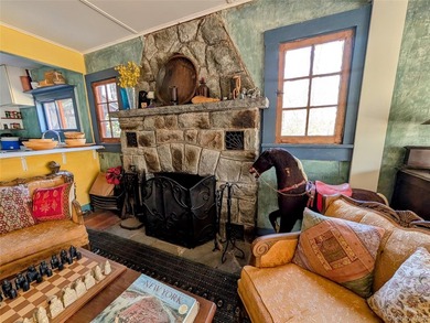 Welcome to the quintessential lake house in the storybook - photo 10
