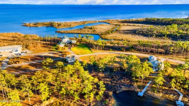 Atlantic Ocean - Pamlico Sound Lot For Sale in Oriental North Carolina