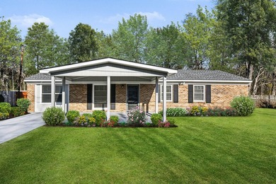 Set on a quiet street in the established Greenwood Park - photo 1
