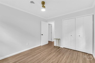 Welcome home to this stunning, fully renovated 2-bedroom, and - photo 23