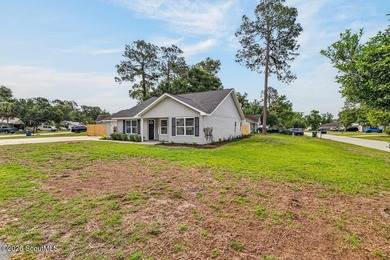 LIKE NEW and completely renovated from top to bottom, this - photo 33