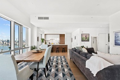 A rare penthouse resale at 75 Park Lane South. Residence PH 3701 - photo 4