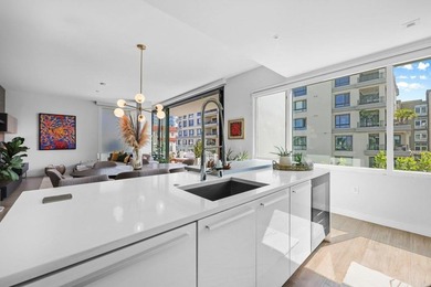 Discover the pinnacle of sophisticated urban living at 41 West - photo 5