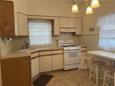 Charming one family home in a quiet residential area in the - photo 3