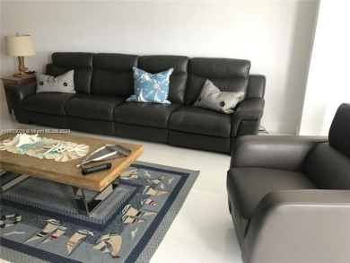 This remolded Corner unit has it all -its a true GEM!  Enjoy