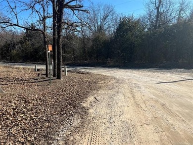 GEORGEOUS 1.06 ACRE LOT TO BUILD YOUR DREAM HOME ON. This - photo 10