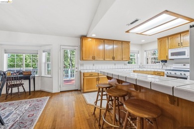 Experience the beauty of foothill living in this elegant home - photo 12
