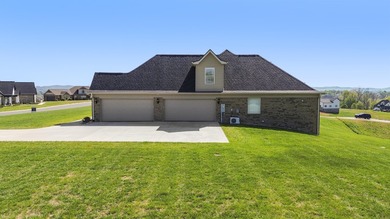 Experience luxurious living in the desirable Allens Landing Lake - photo 5