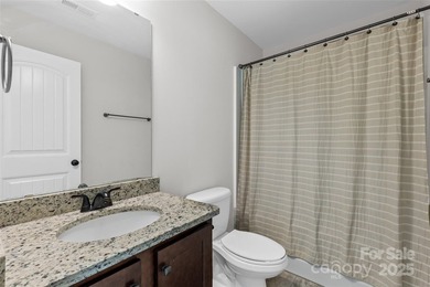 Welcome to this impeccably maintained, farmhouse-inspired - photo 25