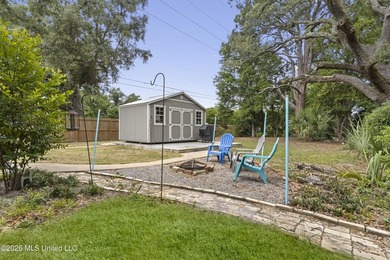 Wonderful Home Just Blocks from the Beach! Walking distance also - photo 28