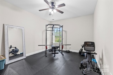 Welcome to this impeccably maintained, farmhouse-inspired - photo 31