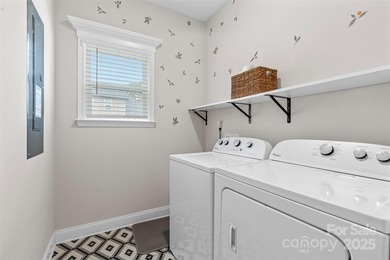 Welcome to this impeccably maintained, farmhouse-inspired - photo 33