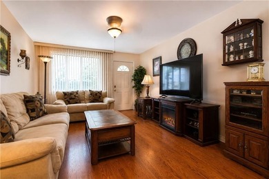 Welcome home to this charming 3-bedroom, 2-bath Colonial - photo 4