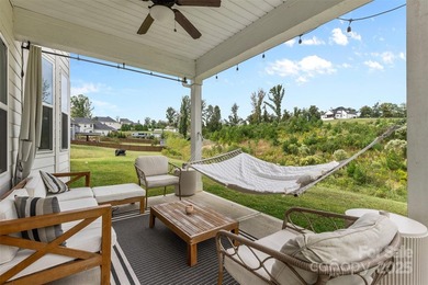 Welcome to this impeccably maintained, farmhouse-inspired - photo 34