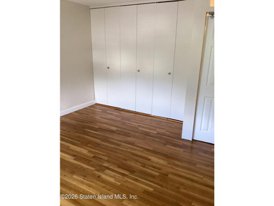 Condo in great location. Close to all transportation and - photo 5