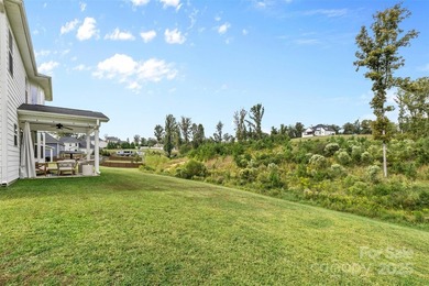 Welcome to this impeccably maintained, farmhouse-inspired - photo 36