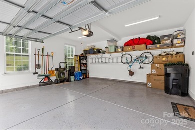 Welcome to this impeccably maintained, farmhouse-inspired - photo 41