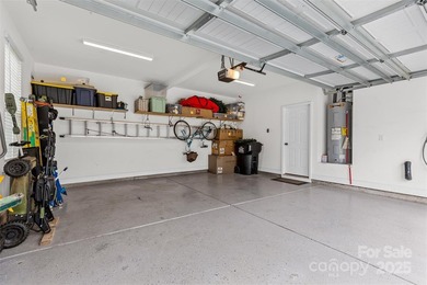 Welcome to this impeccably maintained, farmhouse-inspired - photo 42