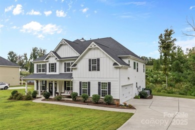 Welcome to this impeccably maintained, farmhouse-inspired - photo 43