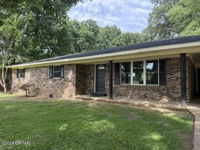 Renovated, refreshed, and ready for you! This charming 3BR/2BA - photo 3