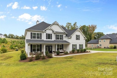 Welcome to this impeccably maintained, farmhouse-inspired - photo 44