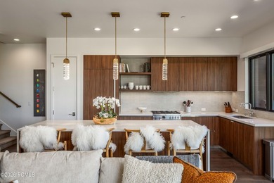 Nestled in Canyons Village, this beautifully maintained Viridian - photo 2
