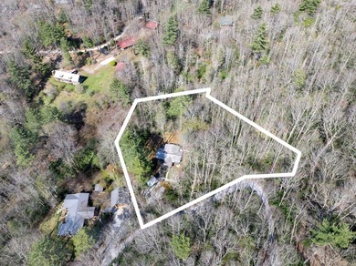 Tucked away on a peaceful 2-acre parcel in the heart of Western - photo 3