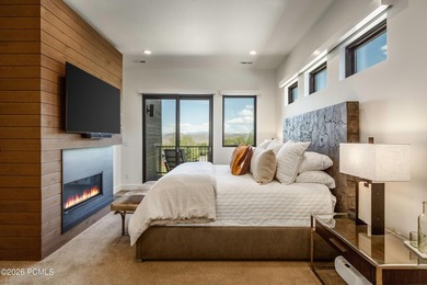 Nestled in Canyons Village, this beautifully maintained Viridian - photo 5