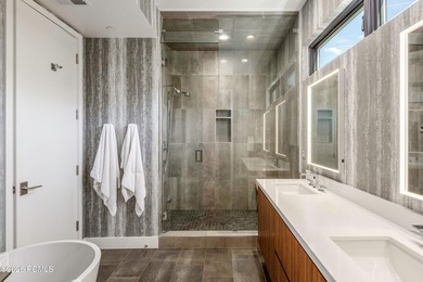 Nestled in Canyons Village, this beautifully maintained Viridian - photo 6