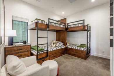 Nestled in Canyons Village, this beautifully maintained Viridian - photo 10