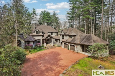 Discover a remarkable residence that embodies timeless mountain - photo 1