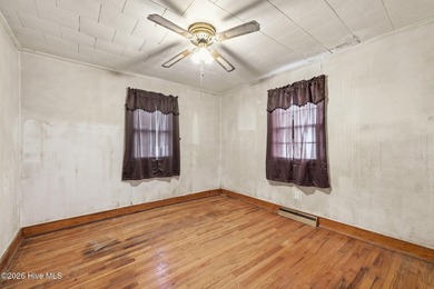 Located at 118 Luvera Street, this 2-bedroom, 1-bath home sits - photo 11