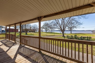 Lake Home Sale Pending in Etoile, Texas