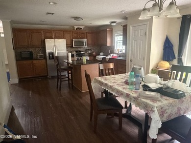 Owner-occupied and priced to sell, this beautifully maintained - photo 11