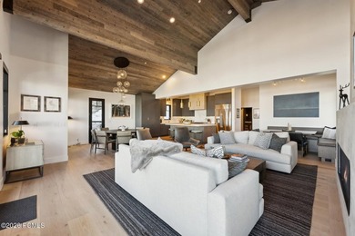 Located in the exclusive Stag Lodge, one of the most sought - photo 5