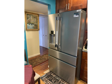 Bright and spacious 2BR/BA condo in a beautiful well maintained