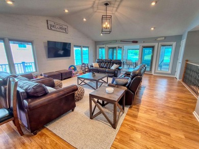 Lake life just got an upgrade. This remodeled waterfront home at - photo 7