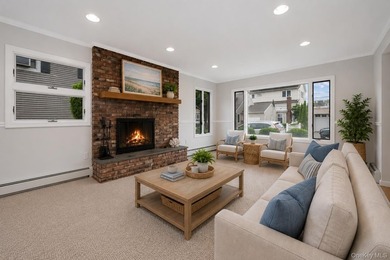 Nestled in the highly desirable Canals section of Long Beach - photo 8