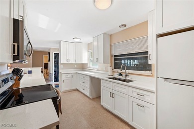 Extremely rare opportunity to own a premium bayfront property in - photo 4