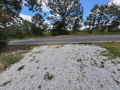 (private lake, pond, creek) Acreage For Sale in Mountain Grove Missouri