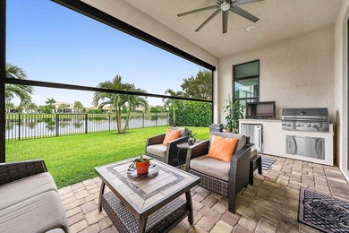 Elegantly upgraded stunning lakefront home impresses from the - photo 3