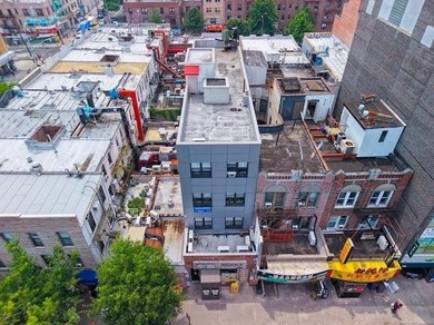 Prime 8th Avenue and 59th Street Location! Exceptional - photo 4