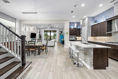 Elegantly upgraded stunning lakefront home impresses from the - photo 5