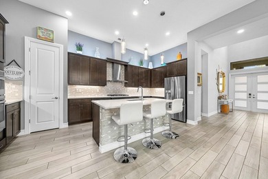 Elegantly upgraded stunning lakefront home impresses from the - photo 7