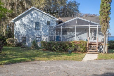 What an amazing home on a large treed private lot with over 100 - Lake Home For Sale in Melrose, Florida