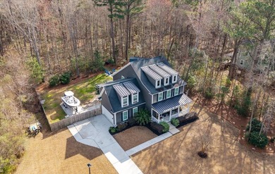Lots of Privacy !! Home backs deep woods, plenty of room to - photo 2
