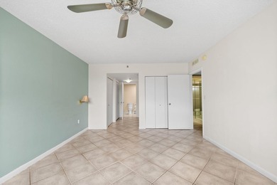 Welcome to Unit 406 at Hillcrest East 26 in Hollywood. This 1 - photo 21