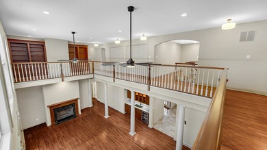 Stunning, TOTALLY UPDATED 3 story home in gated golf course - photo 22